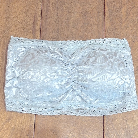 Hot Topic Other - 🐆 Lace Bandeau Bra Top Silver Leopard Print Vintage Small Hot Topic NWT